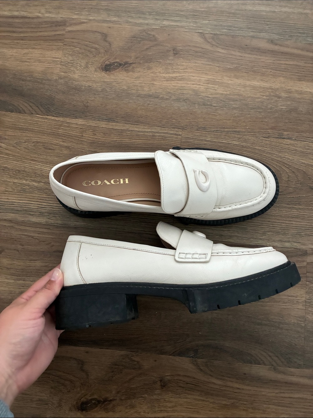 Coach Leah Loafer - Picture 4 of 8